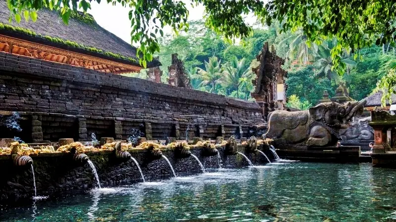 Pura Tirta Empul: Sebuah Ikon Spiritual dan Budaya di Bali