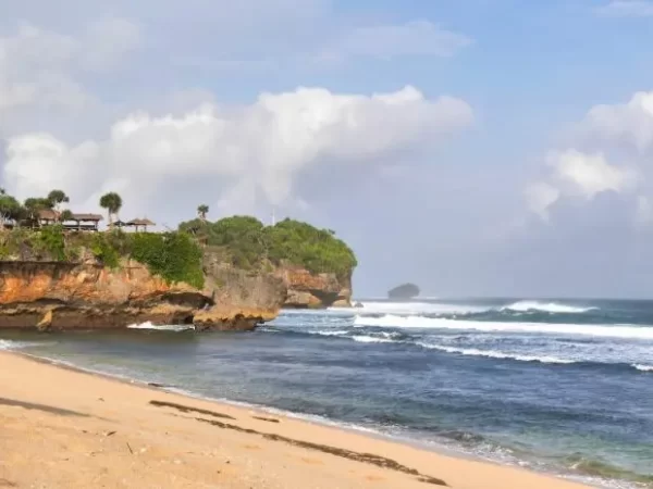 Tempat Wisata Pantai di Jogja yang Wajib Dikunjungi