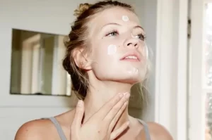 8 Kiat Memilih Sunscreen yang Cocok untuk Kulit